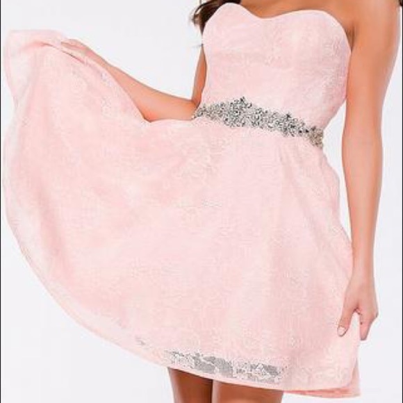 JOVANI 41423 STRAPLESS SHORT LACE DRESS IN PINK - Picture 1 of 6